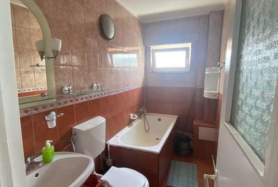 Apartament cu 3 camere decomandat în Dosu Bricii - 2