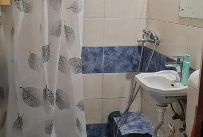 Inchiriez apartament