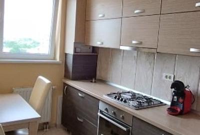 Închiriez apartament cu 2 camere la Via Romana - 2