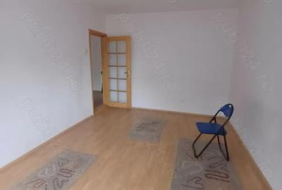Vand apartament 2 camere decomandate, zona centrala - 5