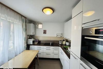 Casă cu 7 camere cu Teren 166 Mp în Terezian