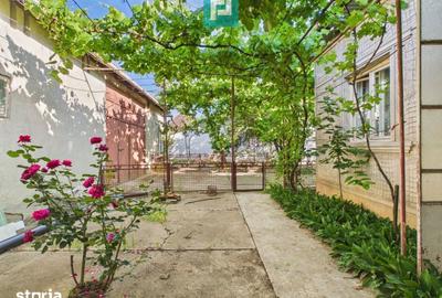 Casă cu 4 camere cu Teren 2880 Mp în Șagu - 2