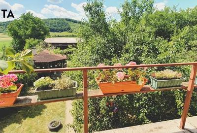 Casă cu 5 camere cu Teren 733 Mp în Luna - 13