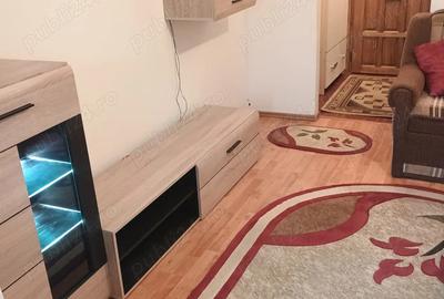 Ofer spre inchiriere garsoniera zona 1 Brasov - 1