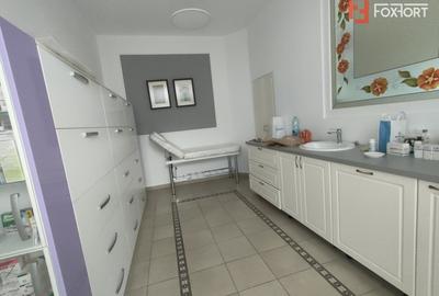 Ture in cabinet medical de inchiriat in incinta DENOVOCLINIC Ture in cabinet medical de inchiriat in incinta DENOVOCLINIC - 3