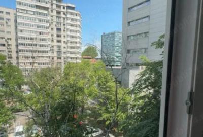 Apartament cu 4 camere decomandat, 90 mp, zona Titulescu - 10