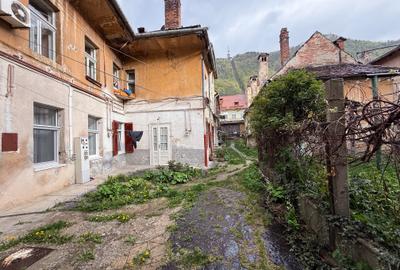 Apartament cu 3 camere decomandat în Centrul Istoric