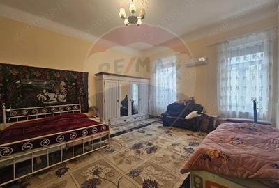 Casă cu 4 camere cu Teren 265 Mp în Central - 5