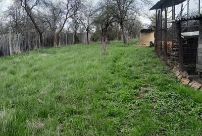 Teren de 2360 mp, în Romos - 3