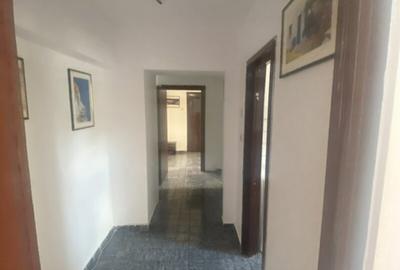 Apartament cu 2 camere decomandat în Central - 3
