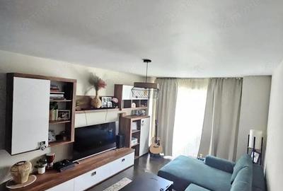 Apartament 3 camere vanzare zona 13 Septembrie stradal etaj 3