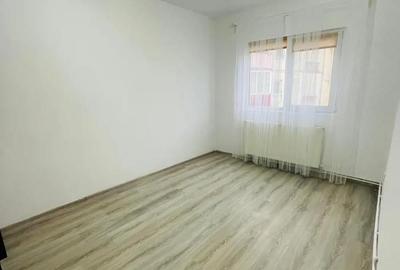 Apartament cu 2 camere semidecomandat în Central - 1