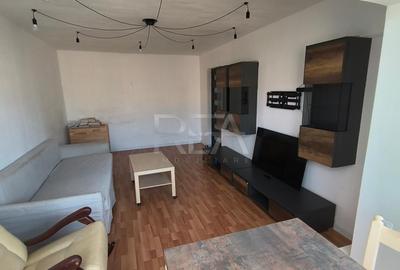Apartament cu 3 camere decomandat, mobilat în Drumul Taberei
