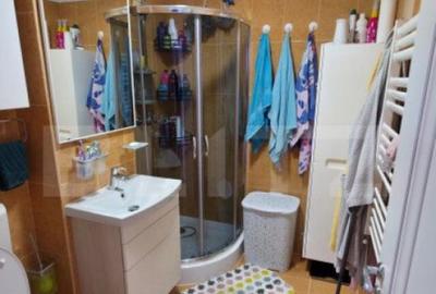 Apartament cu 4 camere decomandat în Industrială - 9