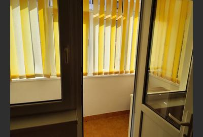 Vand apartament cu 4 cam decomandate ,et 2,zona George Enescu - 3