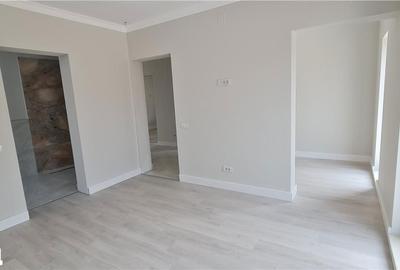 Casă cu 4 camere cu Teren 664 Mp în Zimandu Nou - 11
