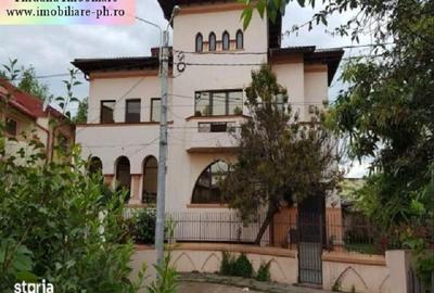 Vila interbelică D+P+E+M, 430 mp(9 camere, 6 bai,3 bucatarii) central - 1