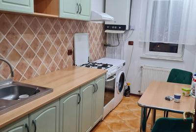 Apartament cu 3 camere semidecomandat în Central - 9