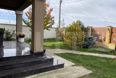 Casă cu 5 camere cu Teren 500 Mp în Central