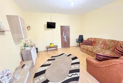 Casă cu 3 camere cu Teren 2434 Mp în Bercu - 2