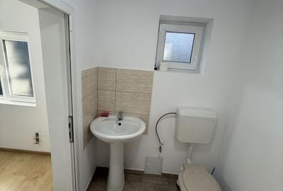 2 corpuri de Casă renovate + teren 125 mp Campina - 19