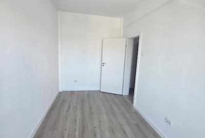 Apartament cu 2 camere decomandat în Baza 3 - 6
