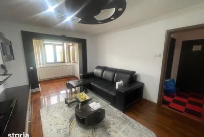 Apartament cu 3 camere decomandat în Craiovița Nouă - 2