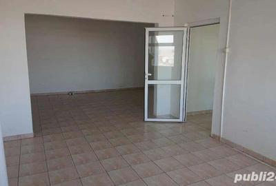 Spațiu comercial, de 100 mp, în Central - 7