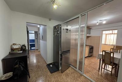 3 cam, 67 mp., decomandat, renovat, etaj 4, zona Palat justitie - 17