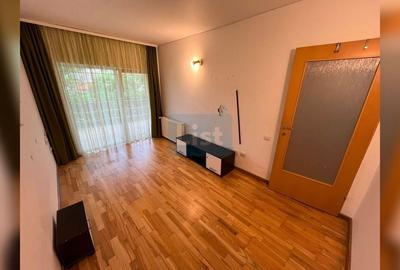 Apartament cu 3 camere semidecomandat în Europa - 12