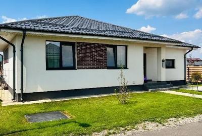 Casă cu 4 camere cu Teren 510 Mp în Balotești