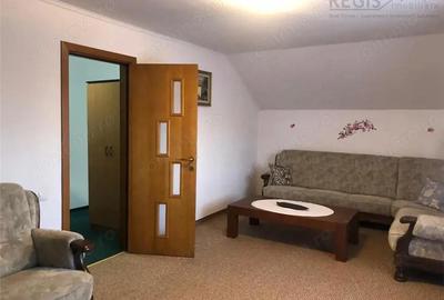 Casă cu 5 camere cu Garaj în Central - 1