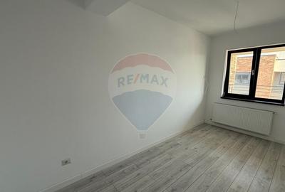 Apartament cu 3 camere decomandat în Nord - 4