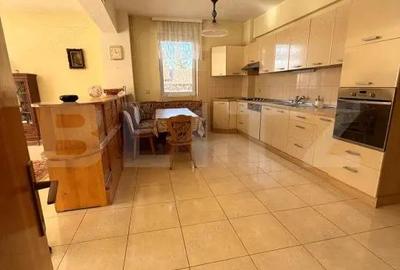 Casă cu 6 camere cu Teren 1170 Mp în Tractorul - 5