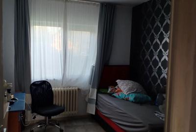 Casă cu 2 camere cu Teren 1600 Mp în Bosia - 4