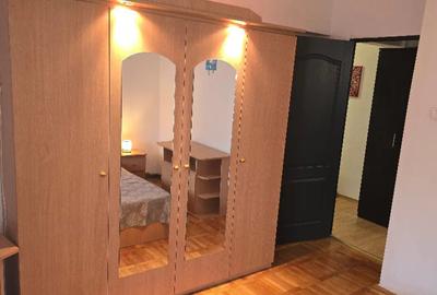 Apartament cu 2 camere decomandat în 22 Decembrie - 10
