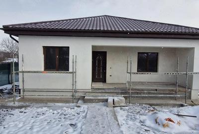 Casă cu 4 camere cu Teren 500 Mp în Cumpăna - 9