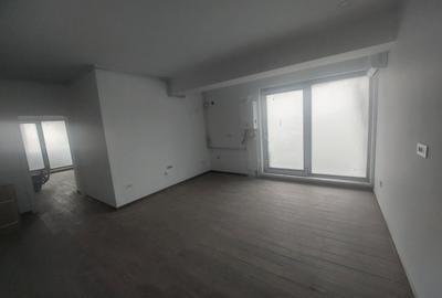 Birou, de 71 mp, în Km 5 - 8