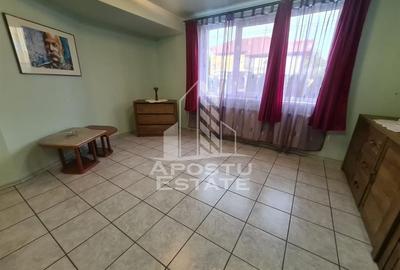 Casa, 4 camere,  3 locuri de parcare, zona Sagului - 14