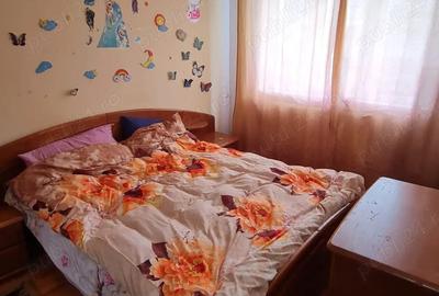 Apartament cu 3 camere semidecomandat în Micro 19 - 1