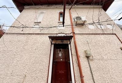 Casă cu 6 camere cu Canalizare în Regie - 13