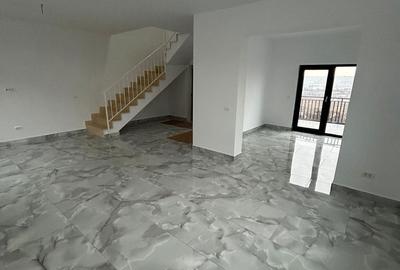 Casă cu 4 camere cu Teren 250 Mp în Valea Lupului - 4