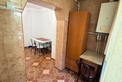 Apartament cu 3 camere decomandat în Exterior Vest - 2