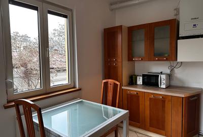 Apartament cu 2 camere decomandat, mobilat în P-ța Universității - 9