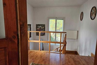 Casă cu 4 camere în Central - 3