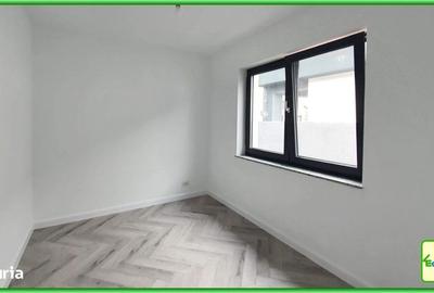 Casă cu 4 camere decomandat în Strejnicu - 4