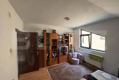 Casa de vanzare cu 5 camere, 200 mp, zona Micro 3 - 2