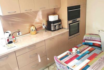 Casă cu 4 camere în Exterior Vest - 2