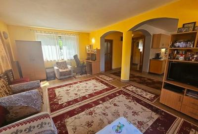 VILĂ ELEGANTĂ CU PRIVELIȘTE DEOSEBITĂ – VALENII DE MUNTE - 30