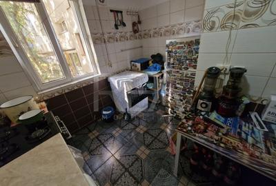 Apartament cu 3 camere la 650 de metri de statiile de tramvai 19 si 49 - 13